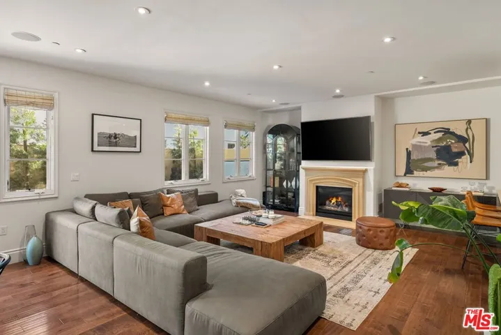 941 11th Street 2, Santa Monica, California 90403