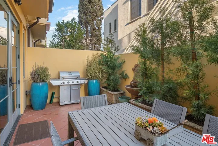 941 11th Street 2, Santa Monica, California 90403