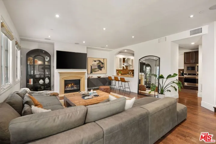 941 11th Street 2, Santa Monica, California 90403