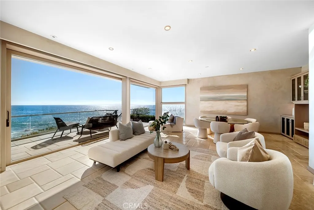 1907 Ocean Way, Laguna Beach, California 92651 home-pic-11