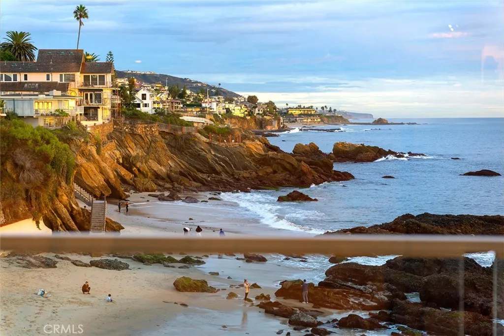 1907 Ocean Way, Laguna Beach, California 92651 home-pic-3