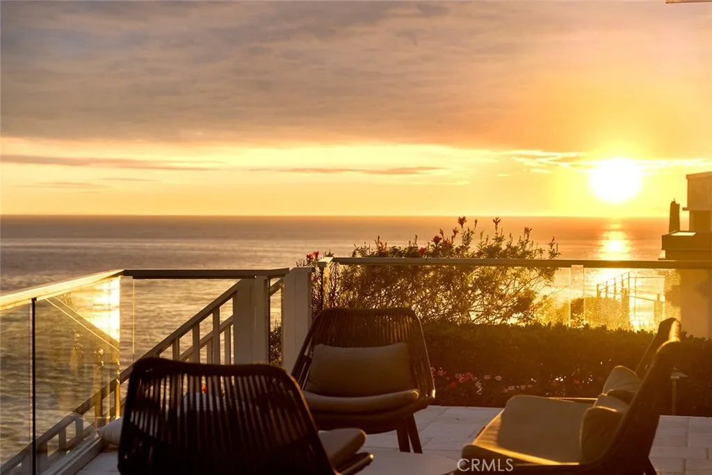 1907 Ocean Way, Laguna Beach, California 92651 home-pic-19
