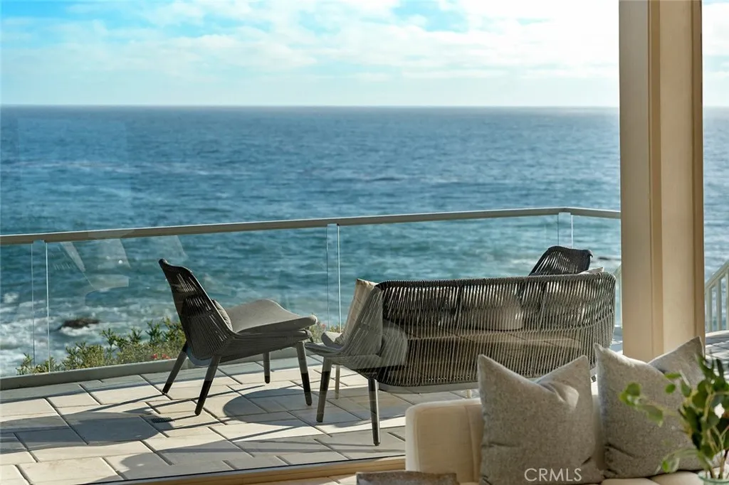 1907 Ocean Way, Laguna Beach, California 92651 home-pic-14