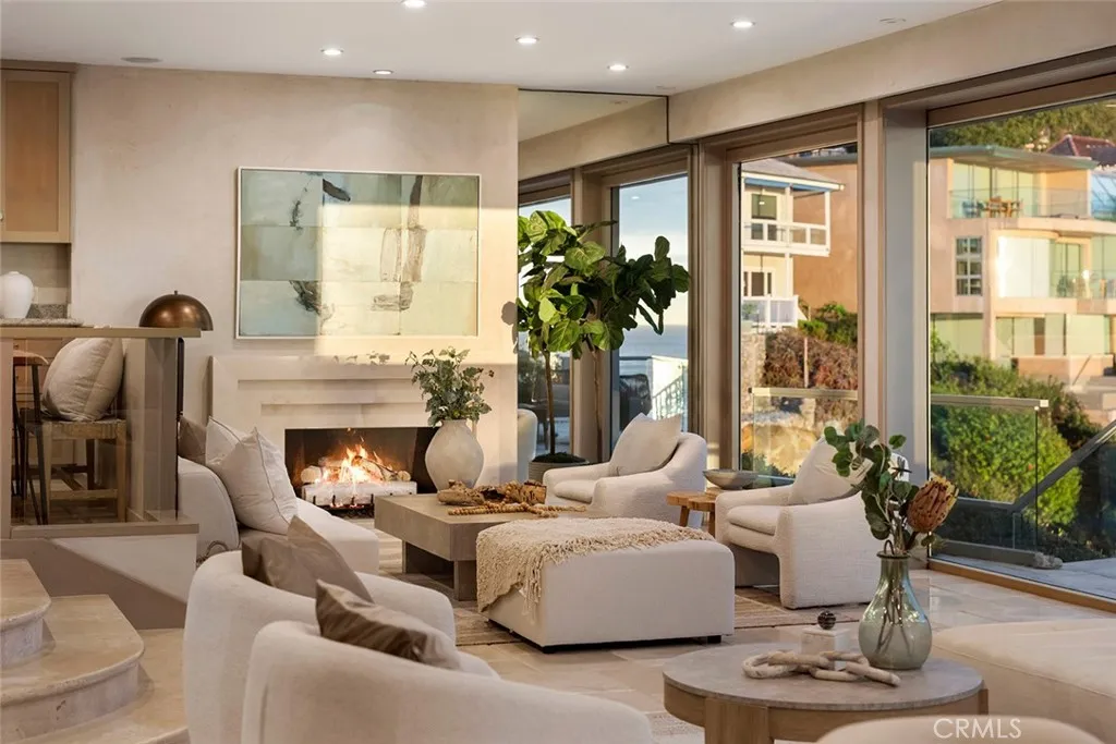 1907 Ocean Way, Laguna Beach, California 92651 home-pic-16