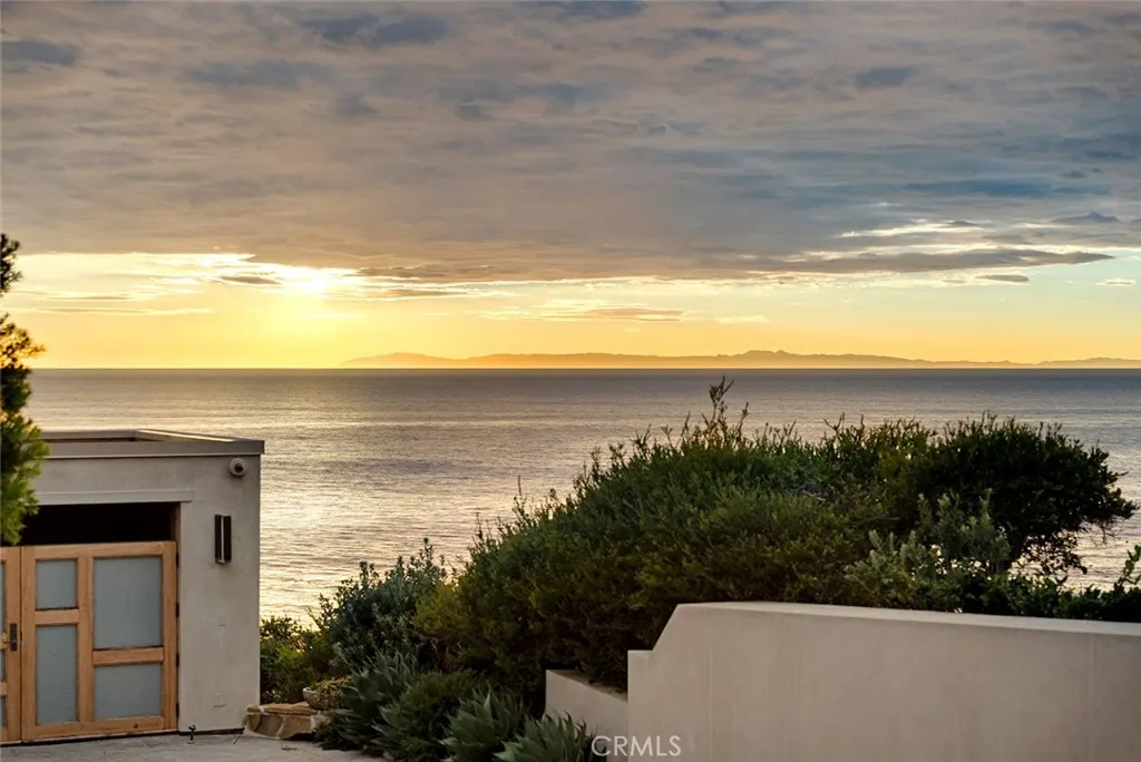 1907 Ocean Way, Laguna Beach, California 92651 home-pic-5