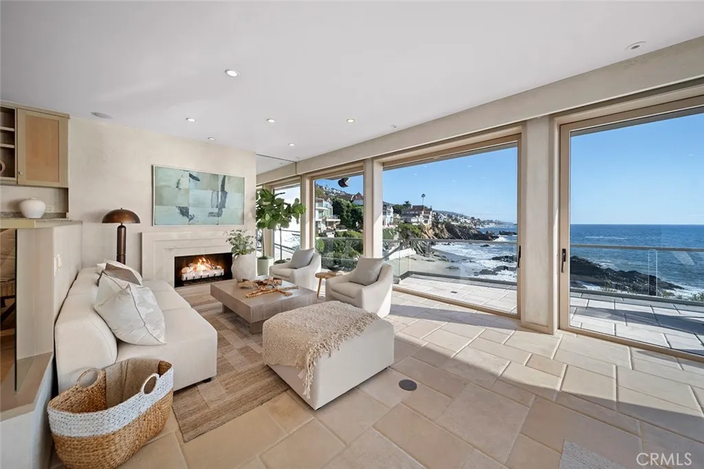 1907 Ocean Way, Laguna Beach, California 92651 home-pic-40
