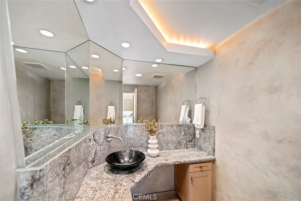 1907 Ocean Way, Laguna Beach, California 92651 home-pic-45