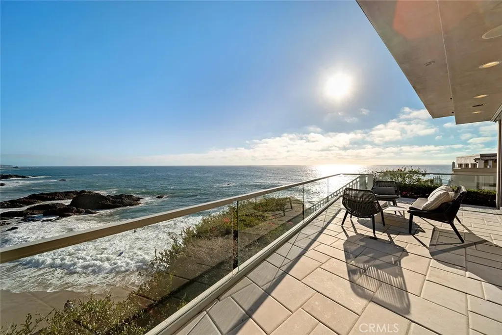 1907 Ocean Way, Laguna Beach, California 92651 home-pic-17