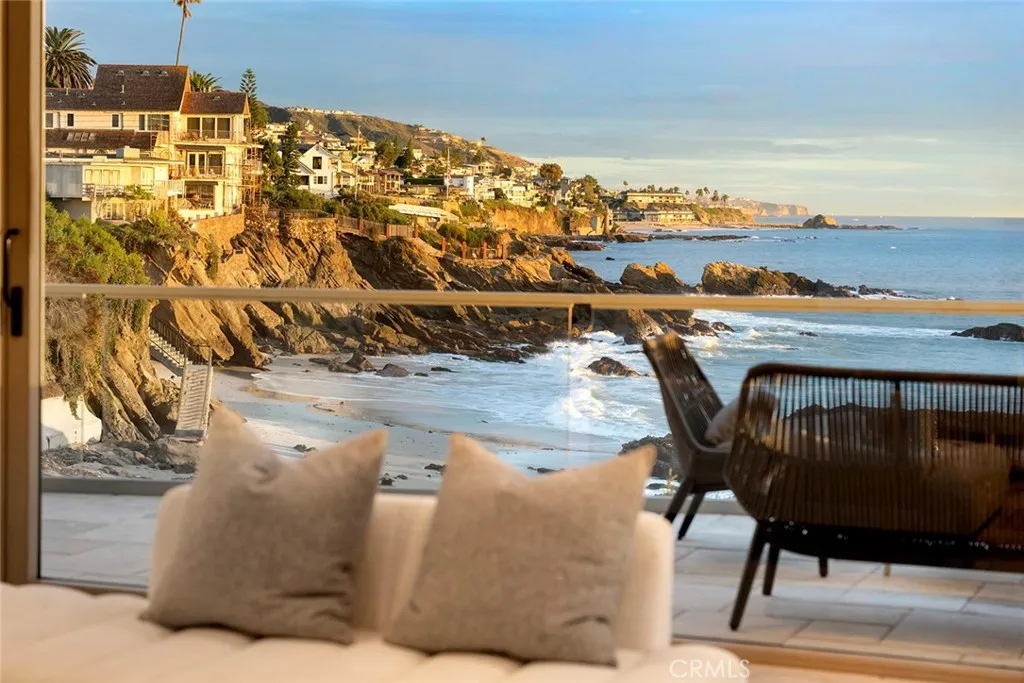 1907 Ocean Way, Laguna Beach, California 92651 home-pic-1