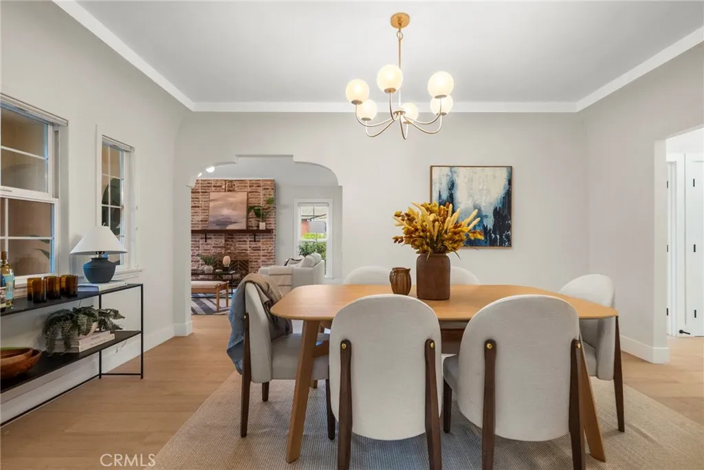 2928 11th, Los Angeles, California 90018 home-pic-16