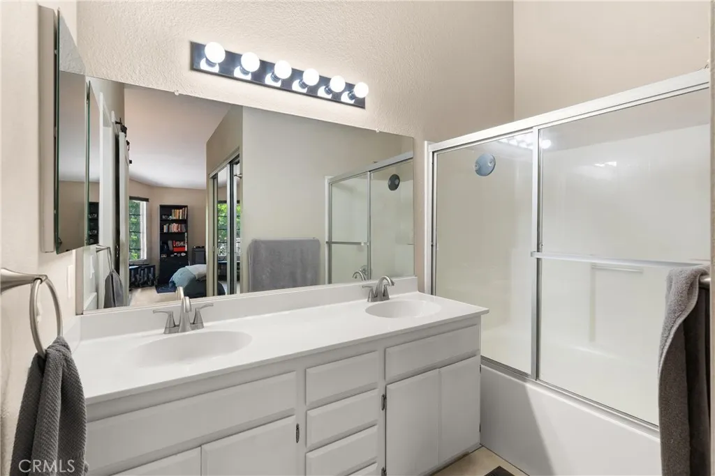 27 Castano, Rancho Santa Margarita, California 92688 home-pic-17