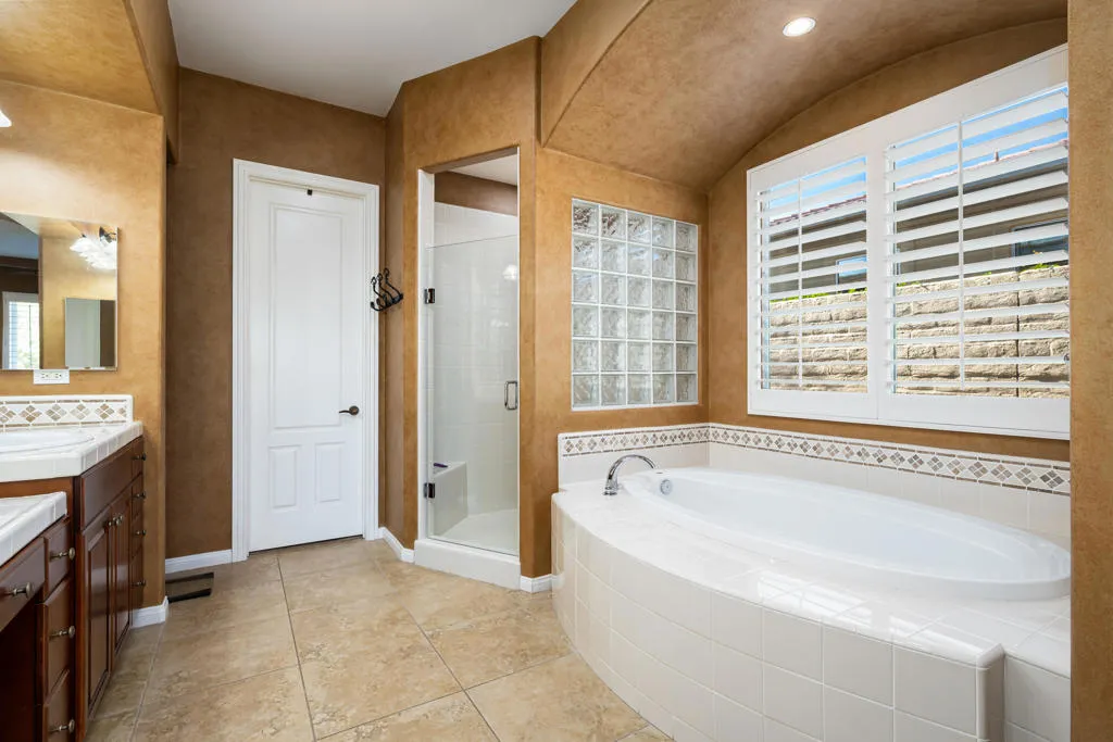 106 Batista Court, Palm Desert, California 92211 home-pic-31