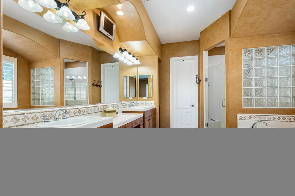 106 Batista Court, Palm Desert, California 92211 home-pic-30