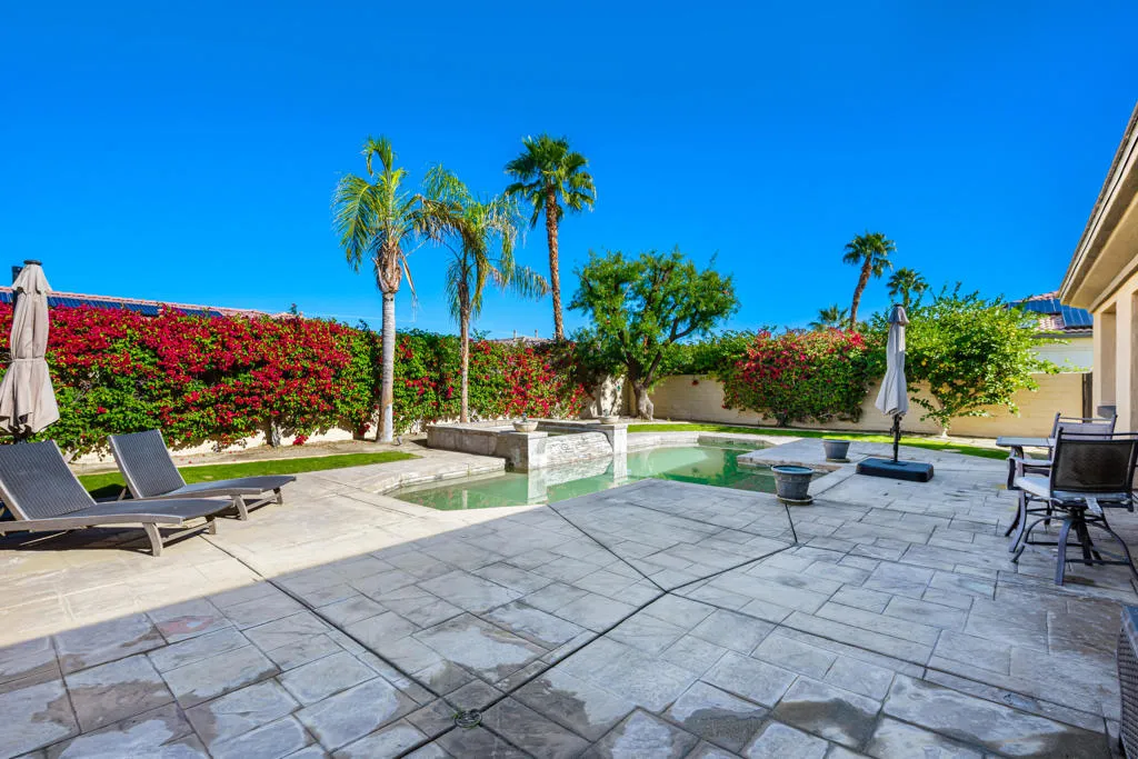106 Batista Court, Palm Desert, California 92211 home-pic-37