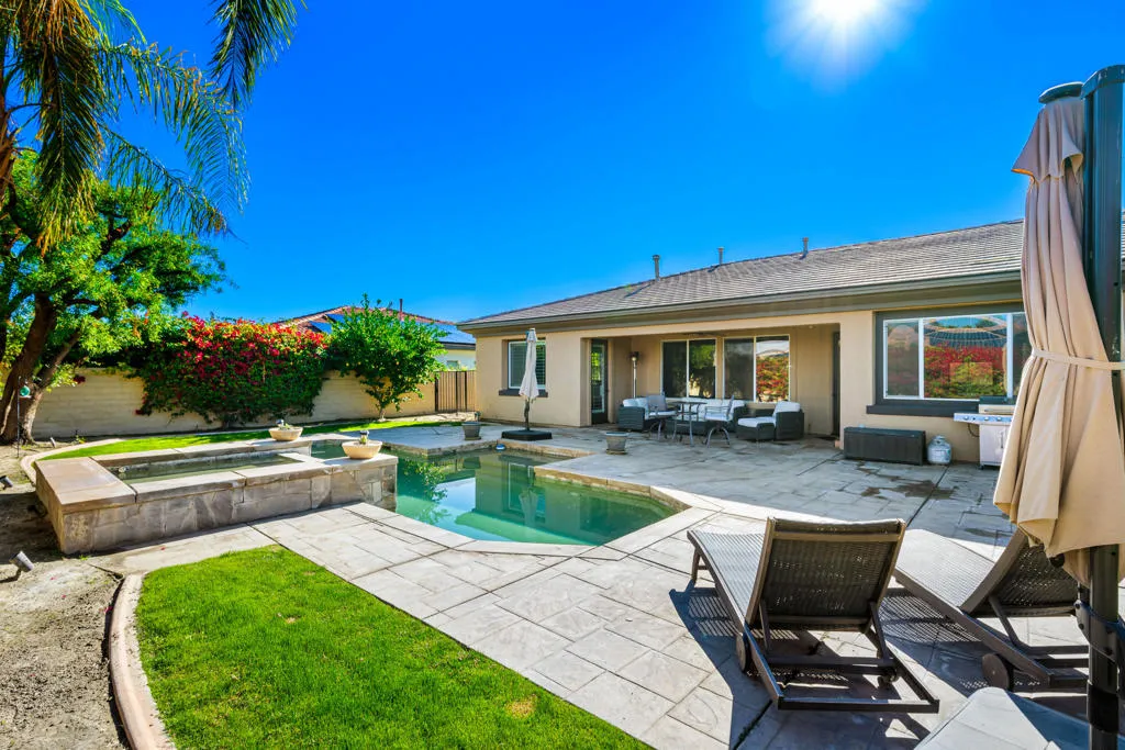 106 Batista Court, Palm Desert, California 92211 home-pic-42
