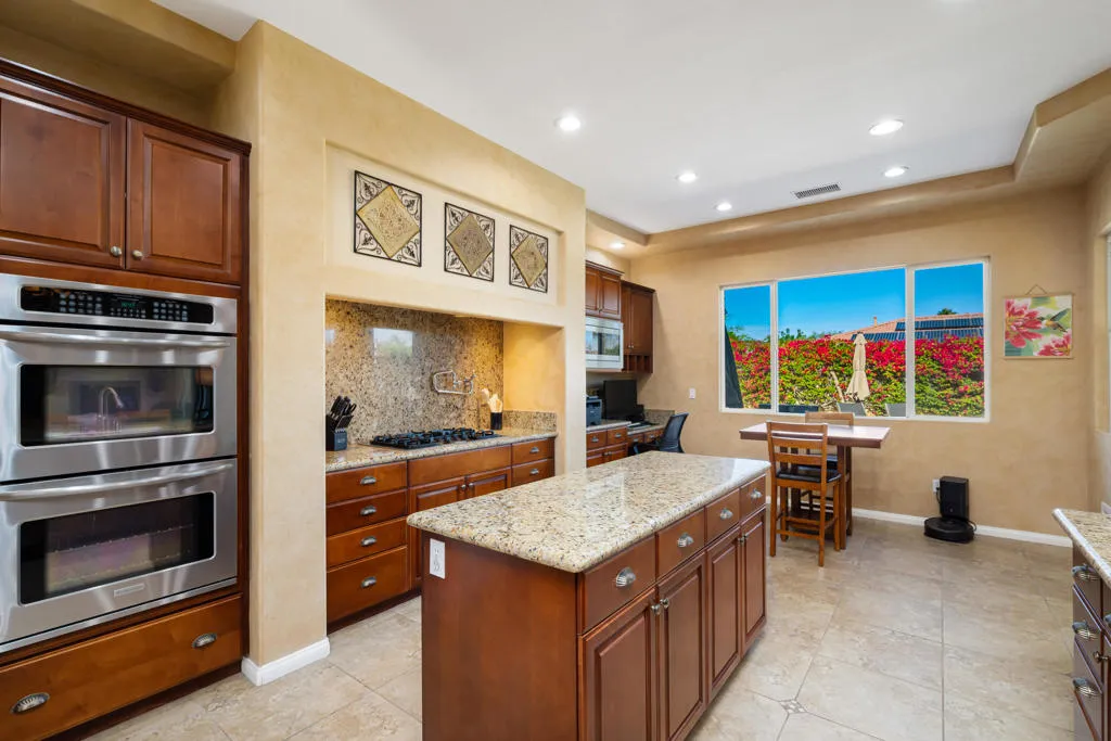 106 Batista Court, Palm Desert, California 92211 home-pic-16