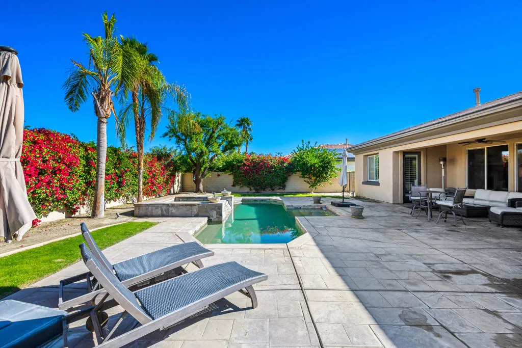 106 Batista Court, Palm Desert, California 92211 home-pic-38