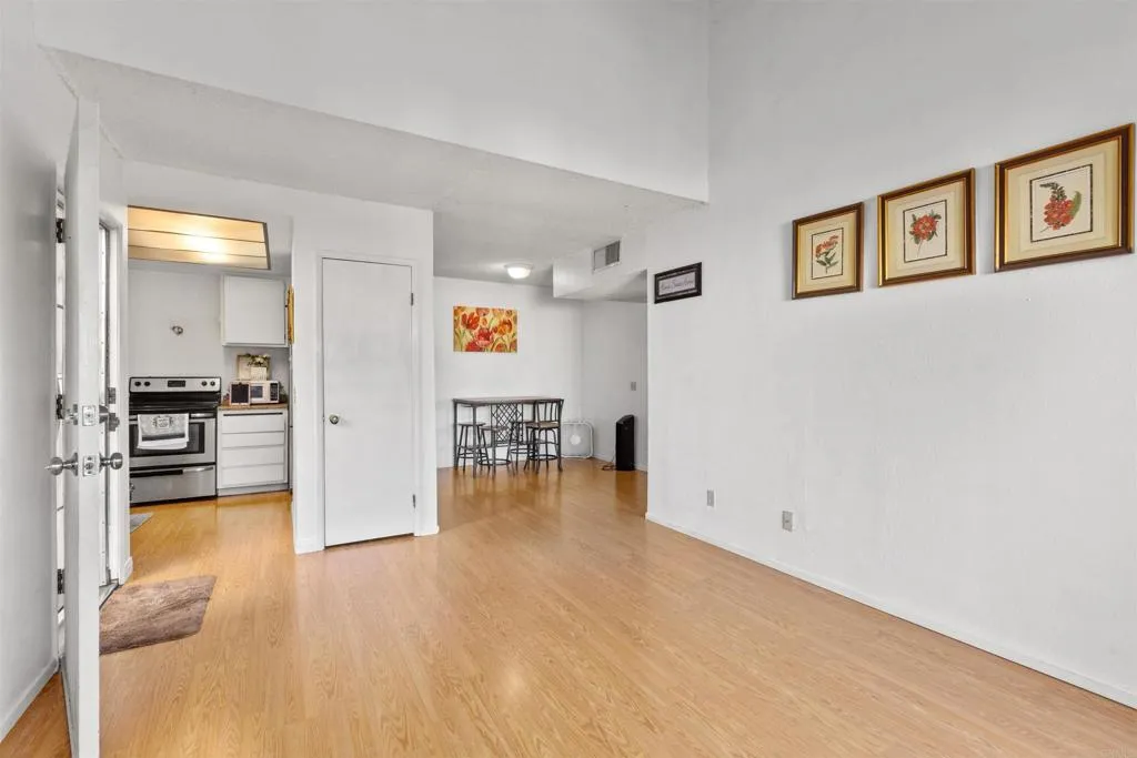 475 N Midway Drive 230, Escondido, California 92027 home-pic-2