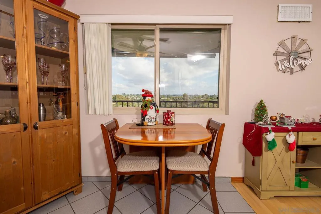 3085 Cowley Way 33, San Diego, California 92117 home-pic-11