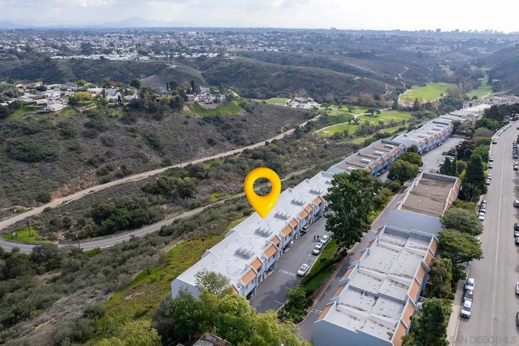 3085 Cowley Way 33, San Diego, California 92117 home-pic-4