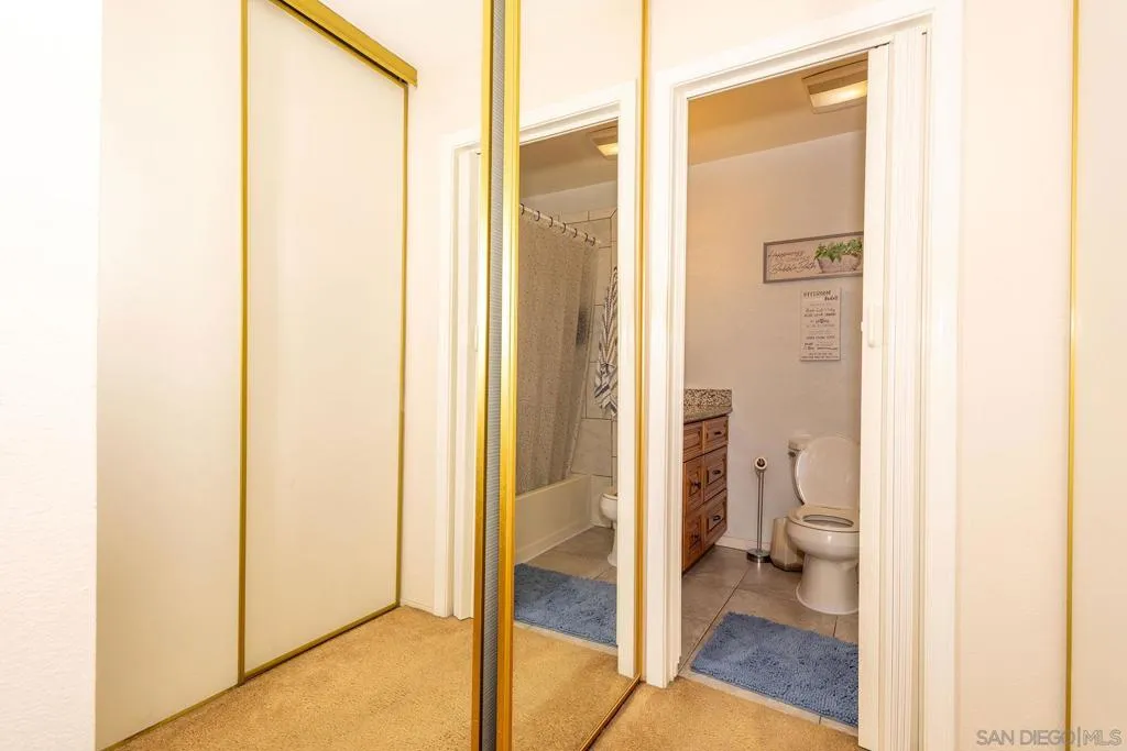 3085 Cowley Way 33, San Diego, California 92117 home-pic-20