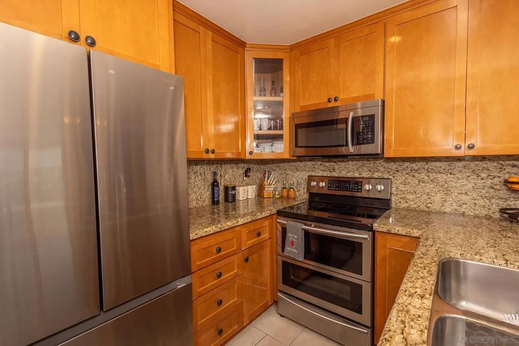 3085 Cowley Way 33, San Diego, California 92117 home-pic-14