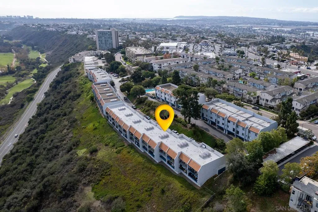 3085 Cowley Way 33, San Diego, California 92117 home-pic-0