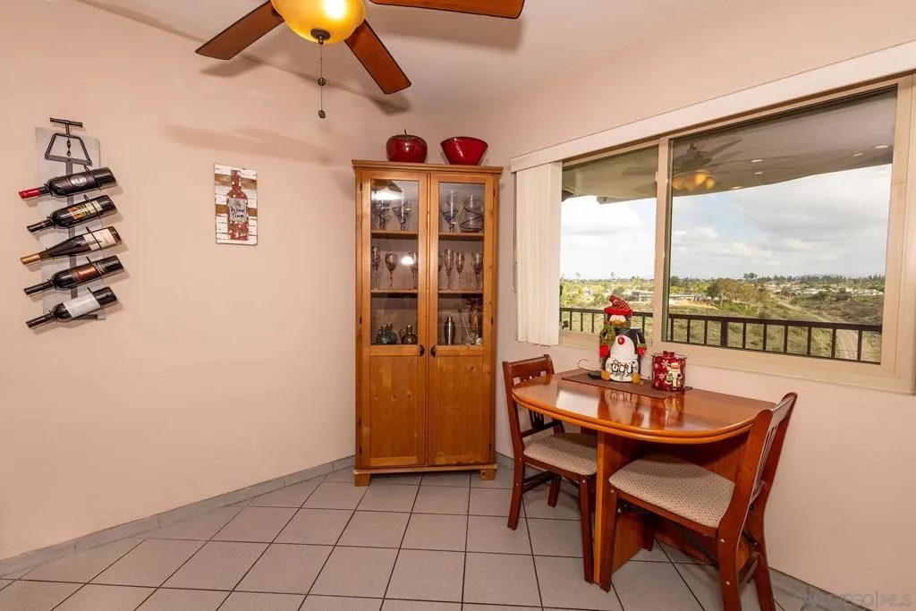 3085 Cowley Way 33, San Diego, California 92117 home-pic-12