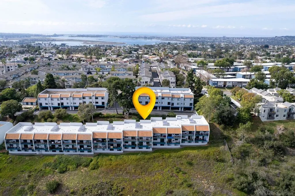 3085 Cowley Way 33, San Diego, California 92117 home-pic-3