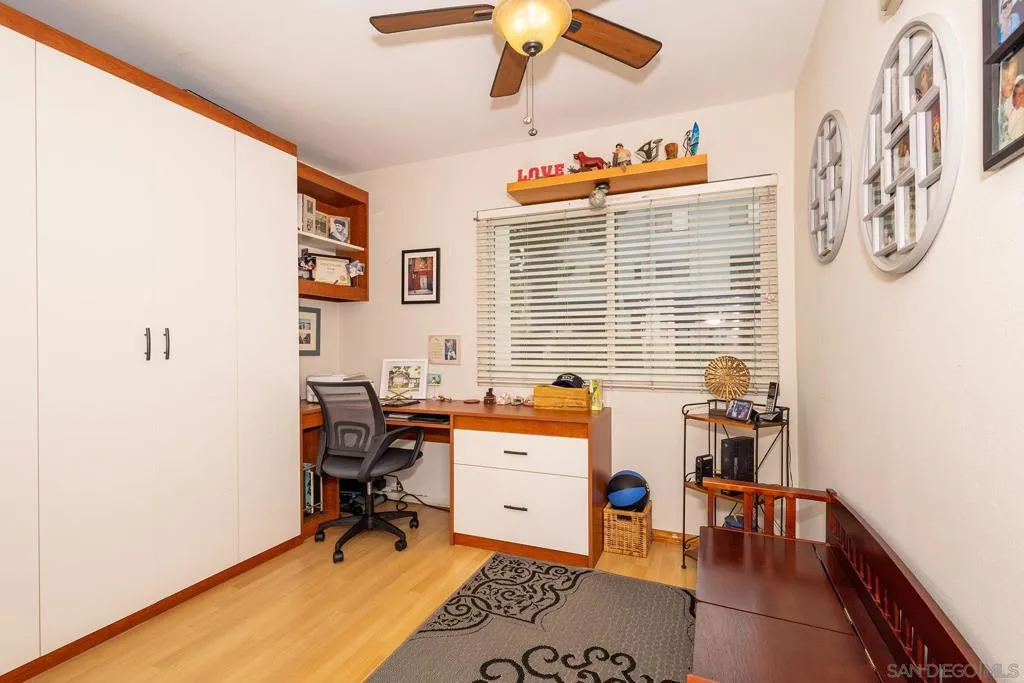 3085 Cowley Way 33, San Diego, California 92117 home-pic-24