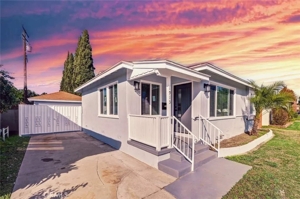 1913 N Castlegate, Compton, California 90221 home-pic-2