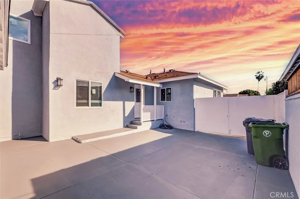 1913 N Castlegate, Compton, California 90221 home-pic-24