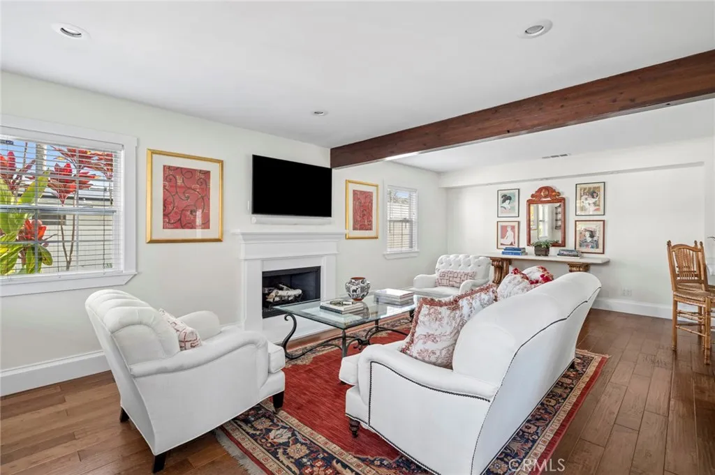 201 E 21st Street, Costa Mesa, California 92627 home-pic-11