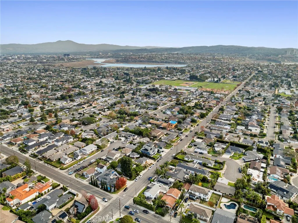 201 E 21st Street, Costa Mesa, California 92627 home-pic-28