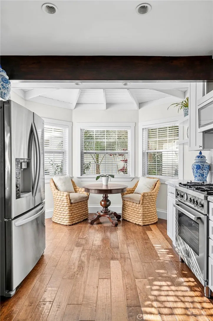 201 E 21st Street, Costa Mesa, California 92627 home-pic-8