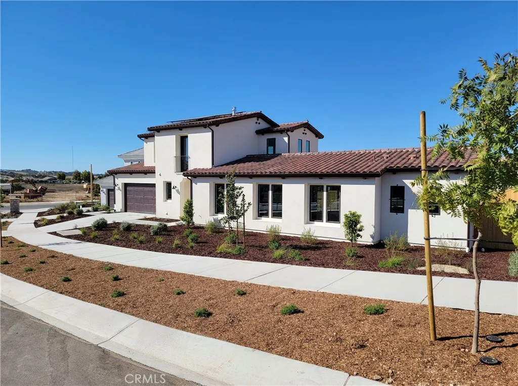 707 Manor Lane, Paso Robles, California 93446 home-pic-3