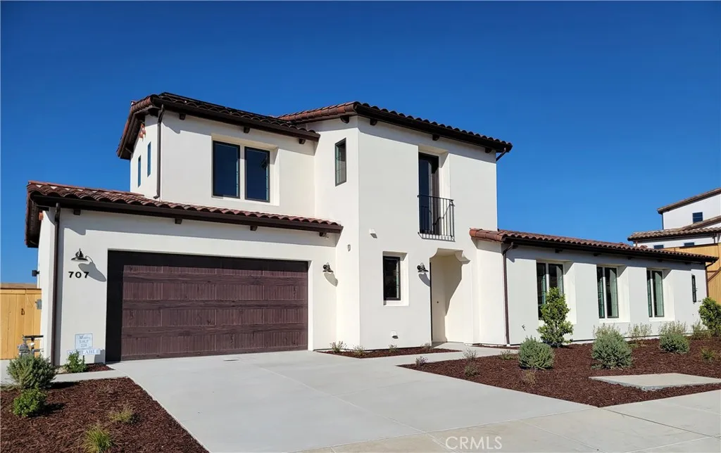 707 Manor Lane, Paso Robles, California 93446 home-pic-2