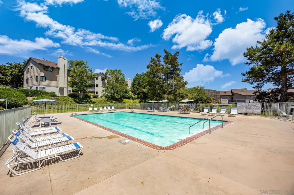 2916 Elm Tree Ct, Spring Valley, California 91978 home-pic-27