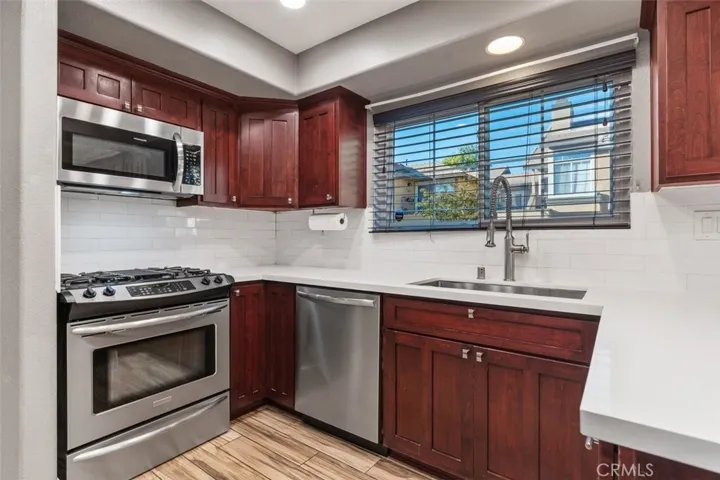Stainless steel kitchen appliances