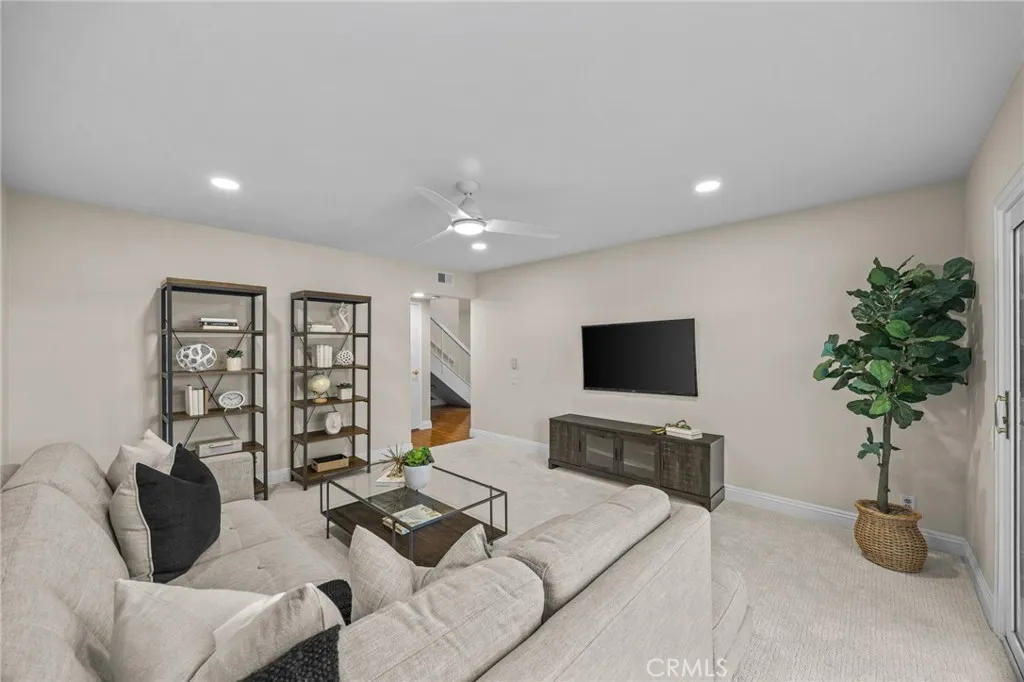 13 Carson, Irvine, California 92620 home-pic-18