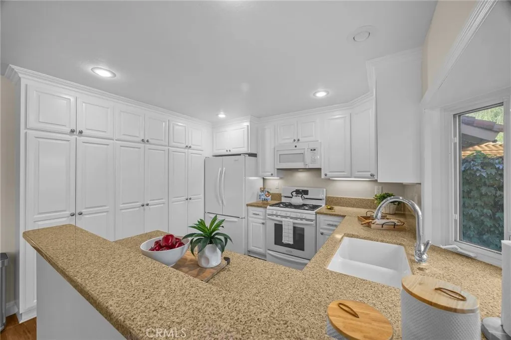 13 Carson, Irvine, California 92620 home-pic-9
