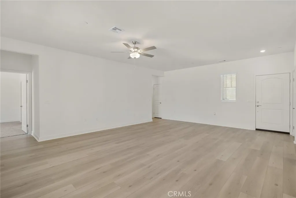 14791 Indigo, Apple Valley, California 92307 home-pic-2