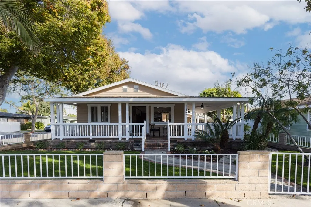 152 N Princeton Avenue, Fullerton, California 92831 home-pic-3