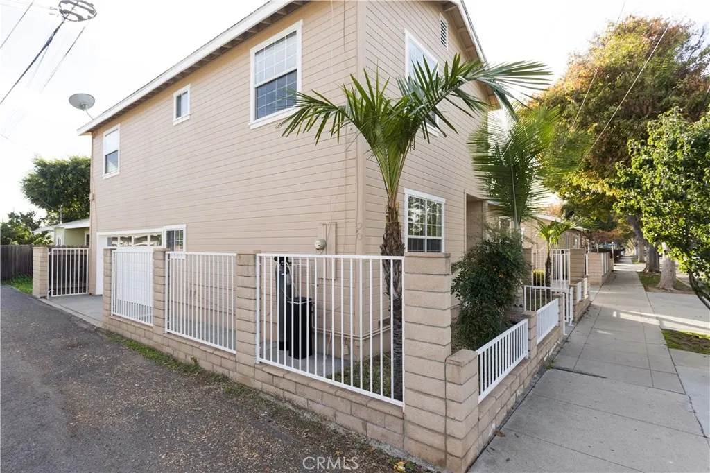 152 N Princeton Avenue, Fullerton, California 92831 home-pic-61