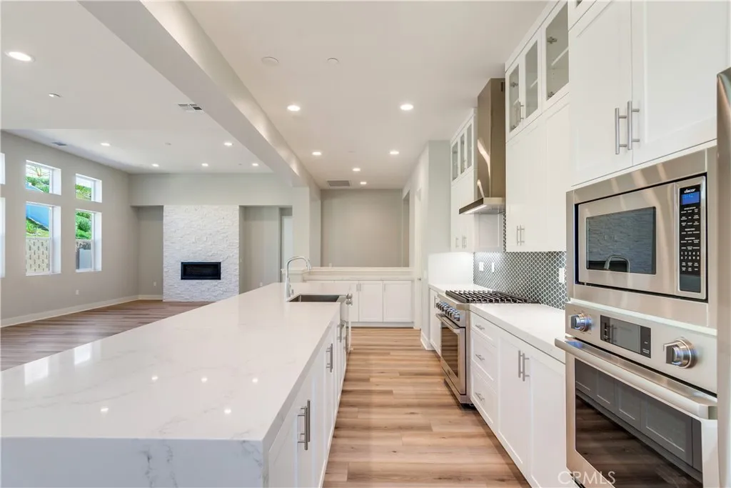 6532 Canyon Oaks Drive, Simi Valley, California 93063 home-pic-6