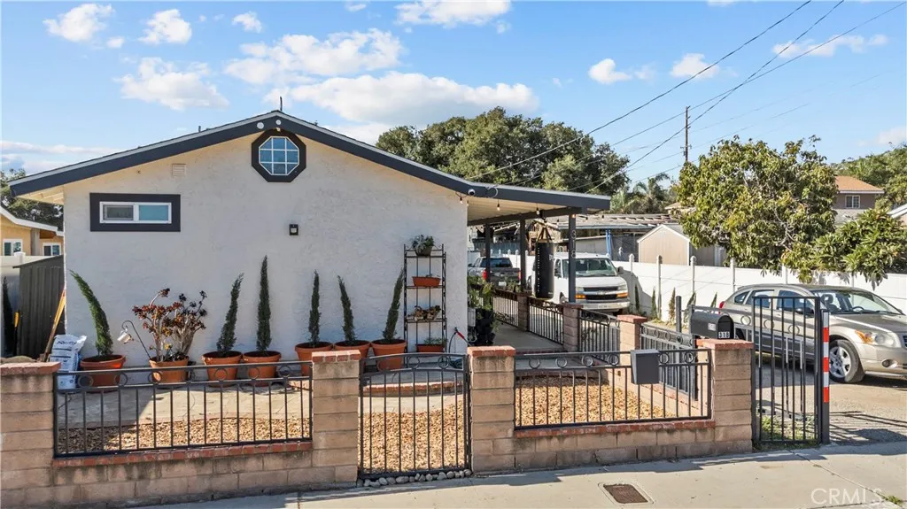 318 Sycamore Street, Santa Paula, California 93060 home-pic-0