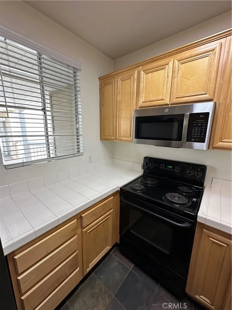 20191 Cape Coral 214, Huntington Beach, California 92646 home-pic-4
