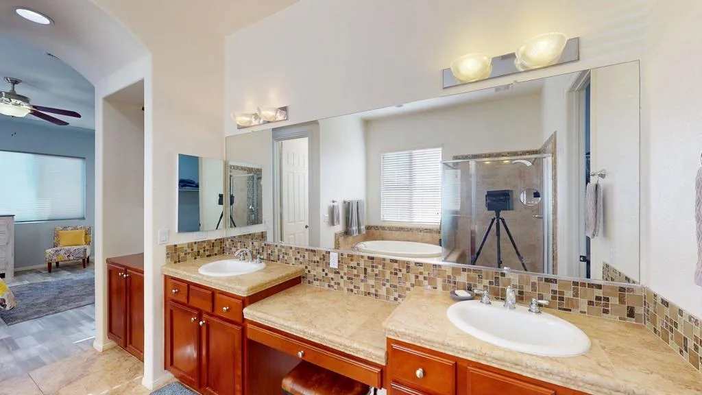 117 Francesca Court, Palm Desert, California 92211 home-pic-29