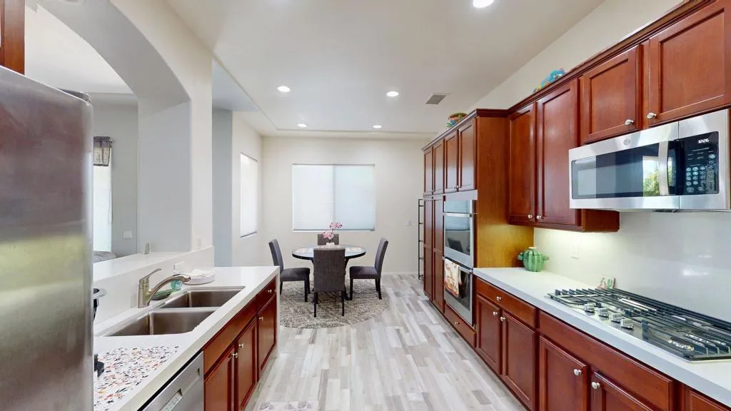 117 Francesca Court, Palm Desert, California 92211 home-pic-14