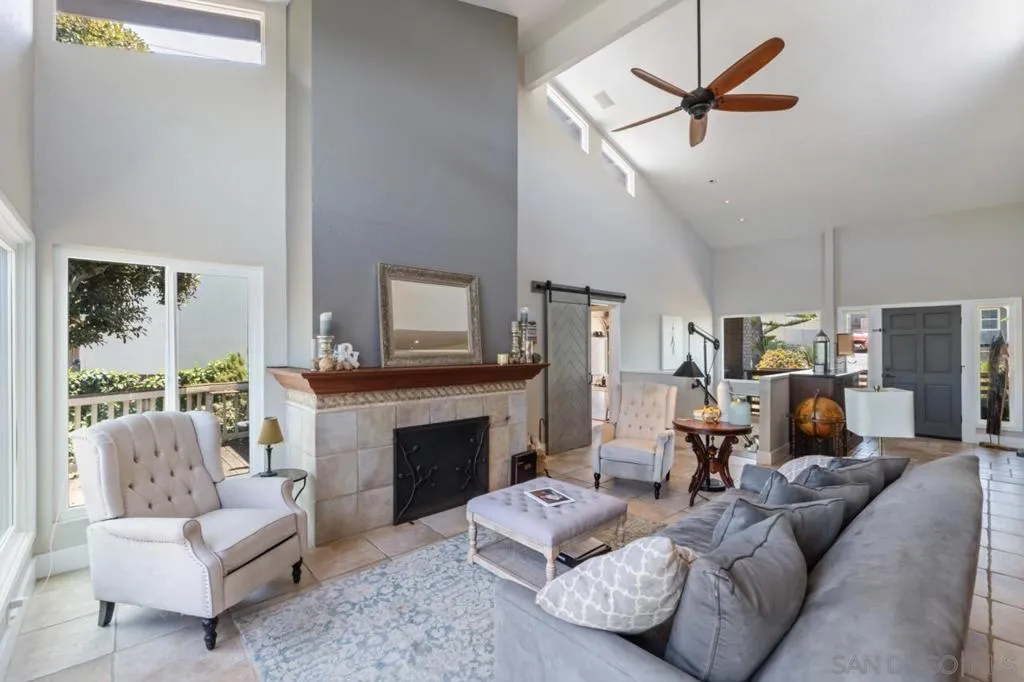 17924 Saint Andrews Dr, Poway, California 92064 home-pic-2
